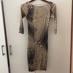 Alice + Olivia Fitted midi dress